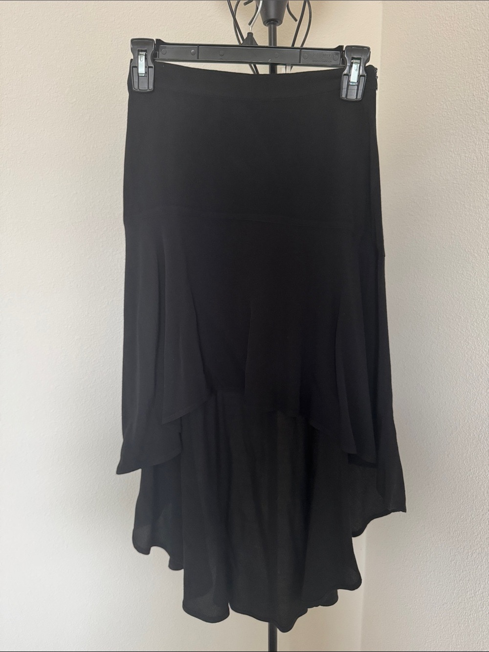 LIKE NEW! Kimchi Blue Black High-Low Womens Skirt (Size 0)